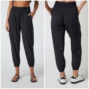 ✂️Vuori Villa Cargo Joggers